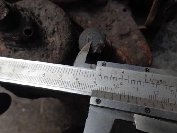 MOYEU AVANT DROIT VW GOLF 4 / BORA - Vue 3